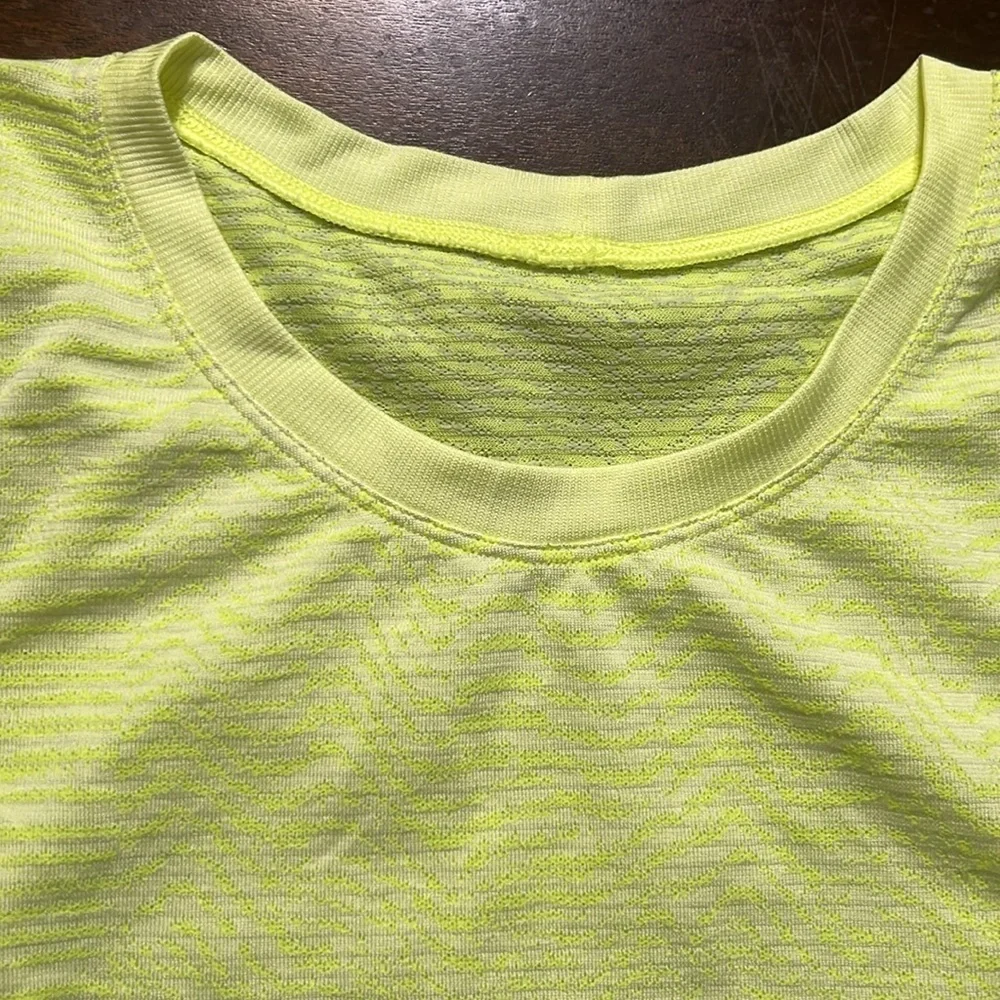 Lululemon top